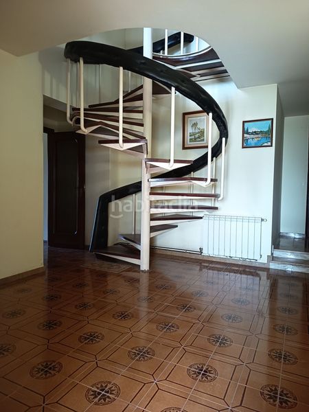 Foto 245ff877-839b-4d3b-aa2c-d1ab03f97952. Chalet  en venta , 7 dormitorios. en Ulldecona