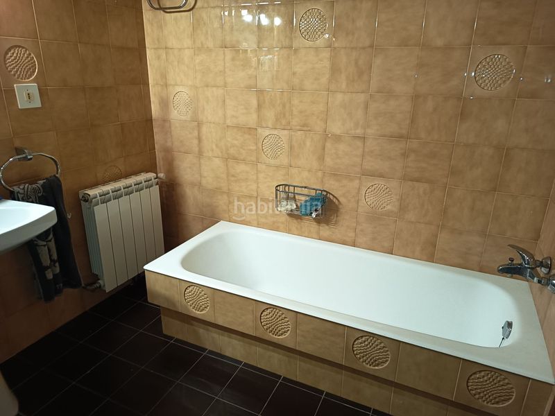 Foto 32be65d8-65a8-4a4e-ad7b-839c869dc9f2. Chalet  en venta , 7 dormitorios. en Ulldecona