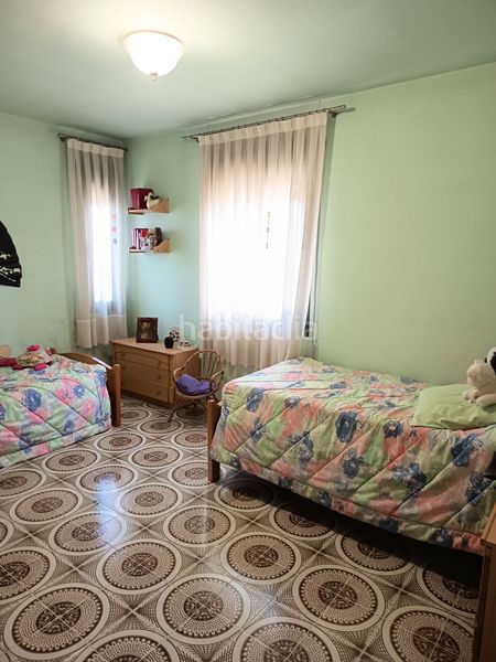 Foto 9ef059a1-a3f1-4105-b1cb-d3b1a409df93. Chalet  en venta , 7 dormitorios. en Ulldecona