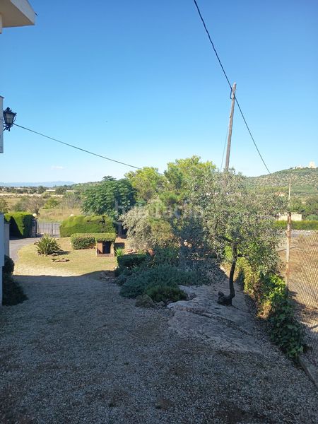 Foto a66fd2f0-68be-4dce-b23c-db2504b25e81. Chalet  en venta , 7 dormitorios. en Ulldecona
