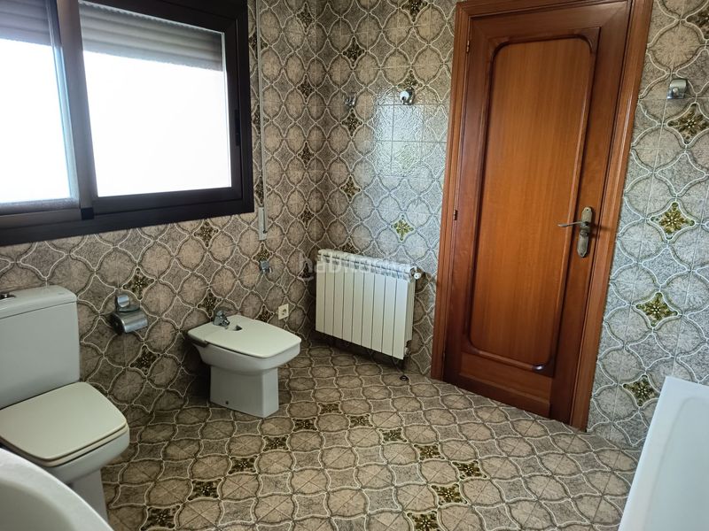 Foto d6fd449e-b501-40d7-a61f-0e445b165f86. Chalet  en venta , 7 dormitorios. en Ulldecona