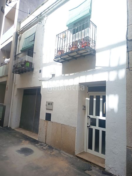 Foto cb5d2d91-6ec0-48b8-8115-af6c4f8646b6. Casa amb aparcament a Ulldecona