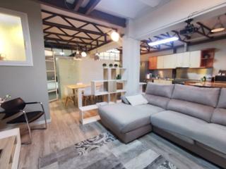 Miete Etagenwohnung  Mare de déu dels desemparats. Piso en alquiler en la vila de gràcia incluye parking moto exter