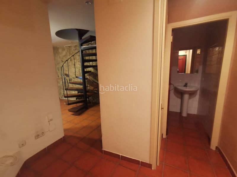 Foto f6ea53a2-905c-4fa3-82b8-875015ec7ed0. Rent duplex with heating in Centre-Barri Vell Girona