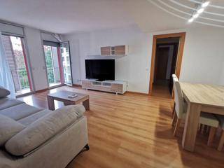 Lloguer Pis  Migdia. Piso en alquiler en migdia casernes17003