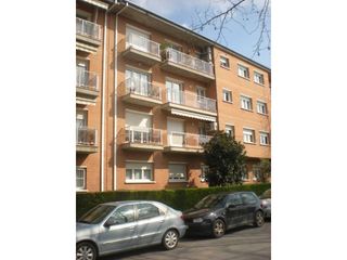 Rent Flat  Calle guillem collteller. Alquiler de piso en eixamplecentre, girona capital