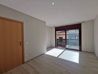 Rent Flat  Calle rutlla. Piso en alquiler en el eixamplecentre de girona capital