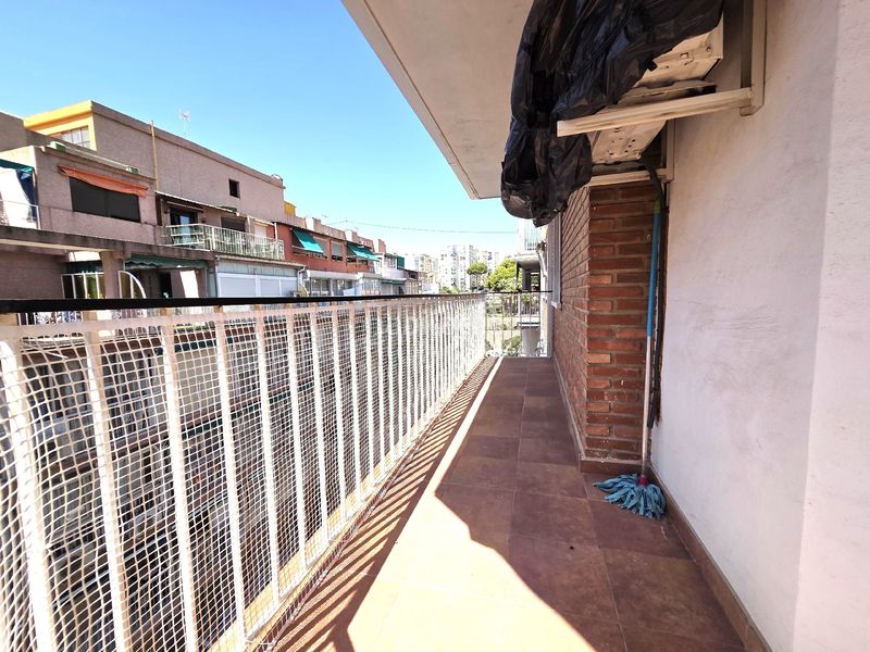 Foto 118e87f1-1d71-4b2b-ae3b-4a87f088bb73. Piso  2ª linea poniente en Centro Urbano Benidorm