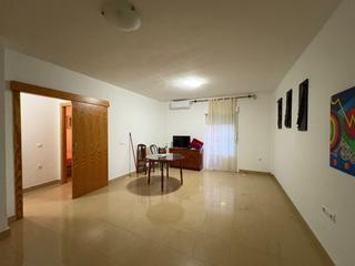 Appartement  Avenida del doctor fleming. Piso en venta en llerena, con garaje y trastero