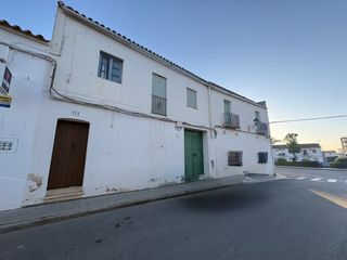 Casa  Calle santiago 57. Edificio en venta con vivienda y local