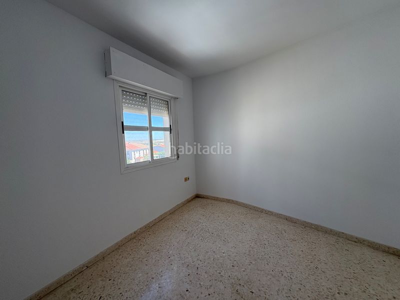 Foto 18de0bc2-1434-4b67-b38f-89d200f8a00a. Pis a Llerena