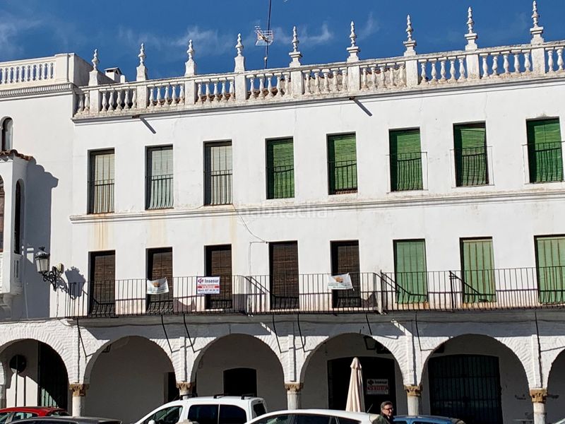 Foto e86ffefe-847d-4ec3-b638-814861e411e8. Casa a plaza de españa 2 a Llerena