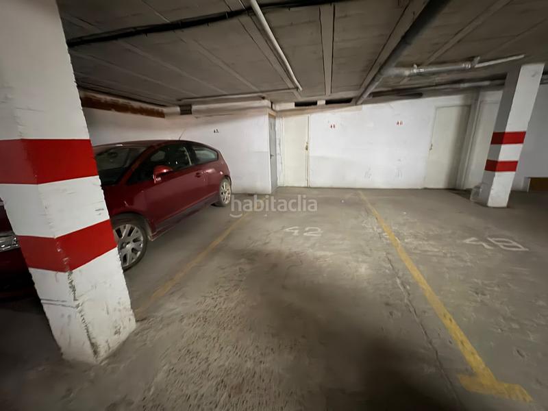 Foto 63c1834a-c296-4281-a238-5e3b34053eb2. Aparcament cotxe a Llerena