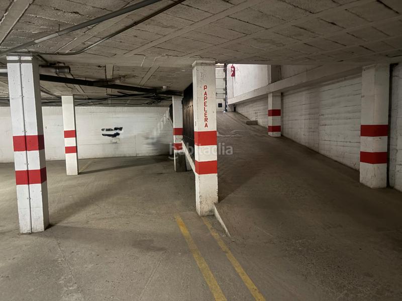 Foto 9b1c8c0d-3234-448d-8b4b-7cbc57f2b1f8. Aparcament cotxe a Llerena