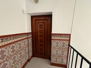 Appartement à Calle manuel pajuelo perozo 5. Piso económico en llerena