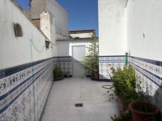 Casa  Calle arrabal de tejeiro. Se vende casa de pueblo tradicional en llerena