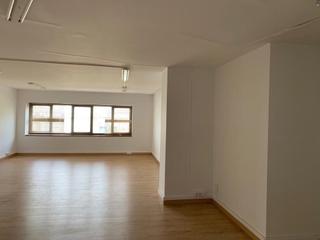 Location Bureau à Avinguda enric valor 3. Esta ubicación os permitirá, a vuestros clientes y a vosotros, l