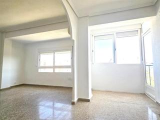 Appartement  Calle bernat descoll. Se vende piso en malilla, valencia