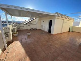 Àtic  Calle cura vicario camarena. Se vende atico duplex en la pobla de vallbona, valencia