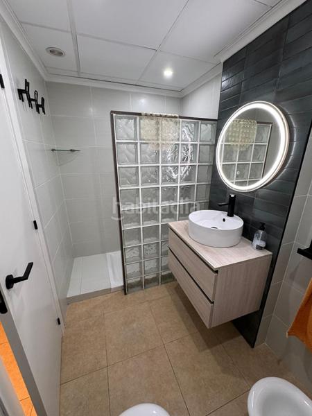 Foto bda31173-3a5a-489d-918e-19bf0a0d1a8e. Pis amb aparcament a Centro Chiva