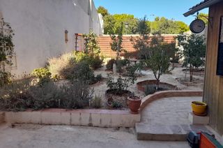 Piano terra  Calle miniaturista meseguer. Se vende planta baja con jardín en benimamet, valencia