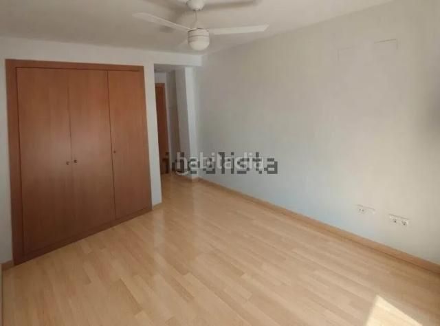 Foto c4013e74-6e7b-4c18-ba08-5ce8fa47727c. Pis amb aparcament a Centro Chiva