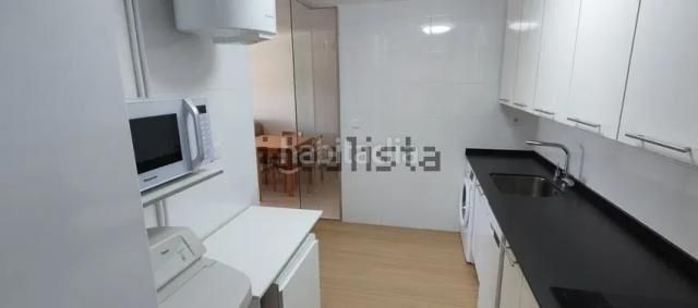 Foto c46776d2-dab5-47a5-8025-4d33aa717f39. Pis amb aparcament a Centro Chiva