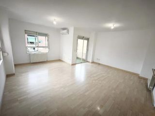 Flat  Calle enric valor. Piso en mislata  mislata