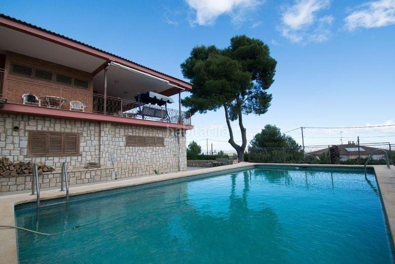 Foto 410822d5-3e82-4ed8-80b4-cc0e7e3f6cd2. Chalet  en venta en calicanto en Cumbres de Calicanto Torrent