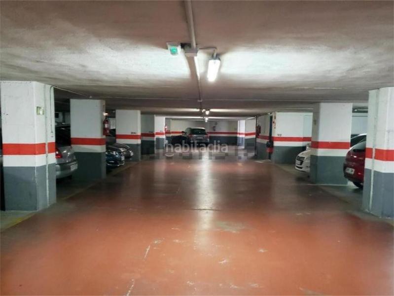 Foto 329f9dd6-9146-44dc-a729-b4d57cbf3ed7. Parking voiture dans Penya-Roja - Avda. Francia Valencia