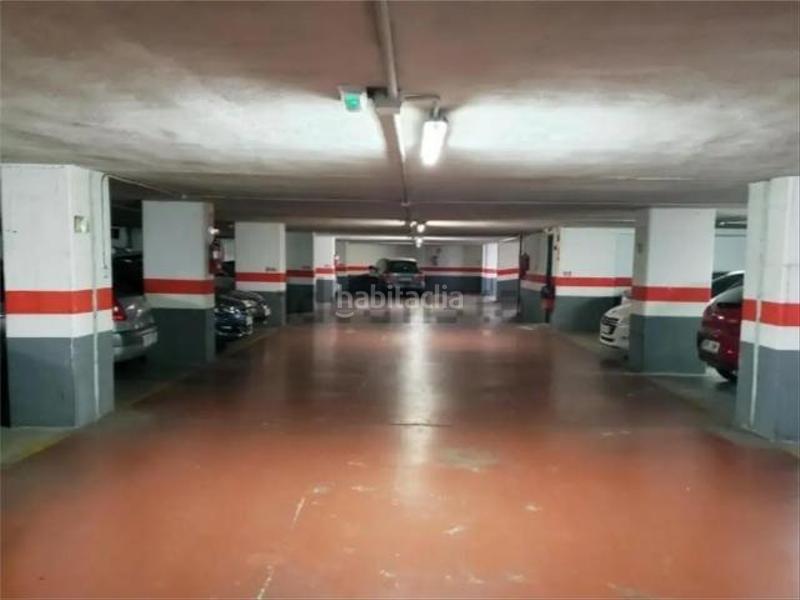 Foto a1ddd419-d861-4b60-894c-c313382d150f. Parking voiture dans Penya-Roja - Avda. Francia Valencia