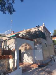 Chalet  Camino cami de la pardala. Se vende chalet en torrent, valencia