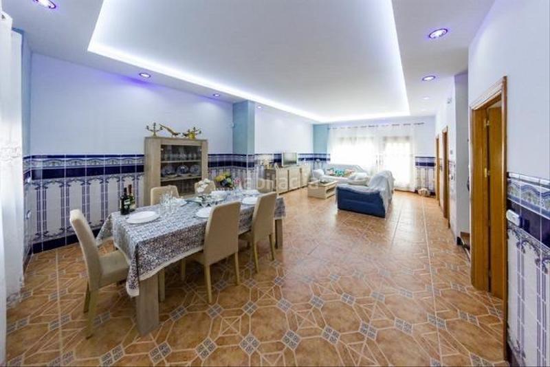 Foto f8ab87f1-f35d-44eb-8ab1-3421ca0137fc. Casa con riscaldamento in El Perellonet Valencia