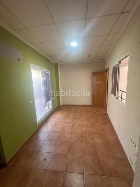 Foto f929fc4a-bfd0-4e13-99f8-88333b5a1344. Locale commerciale in Zona Avenida al Vedat Torrent