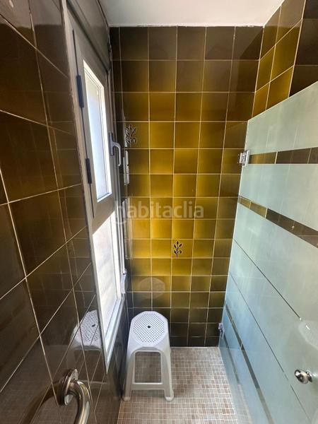 Foto 05bd5a7a-9288-4171-8b05-57c3492608b7. Alquiler piso  en alquiler en angel guimerá en Valencia