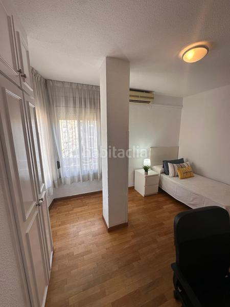 Foto edca7da3-96a7-432f-9648-c12a5773bb89. Alquiler piso  en alquiler en angel guimerá en Valencia