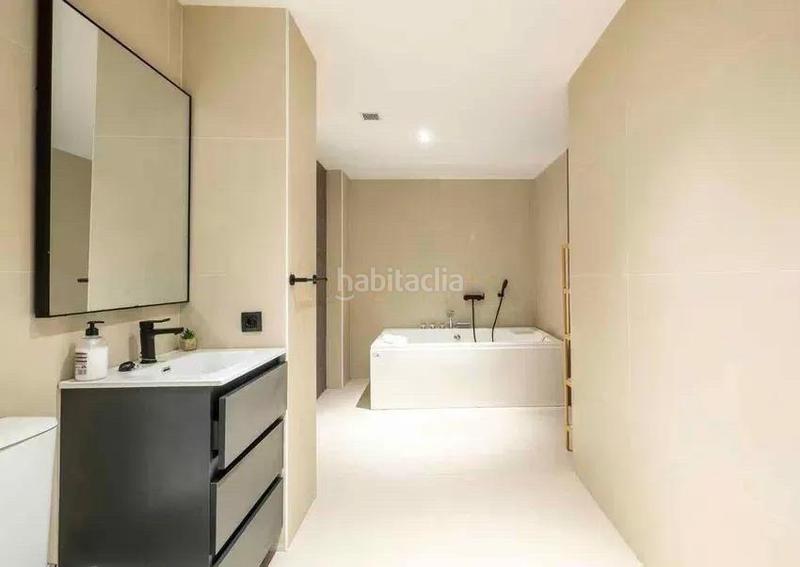 Foto 0fe1b38c-4859-46dc-ab6d-09566e3fdabe. Planta baixa a Barrio Benicalap Valencia