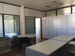 Location Bureau  Carrer de la feixa llarga. 141,5m2 de oficina de despachos, situada en la 2ª planta de un b