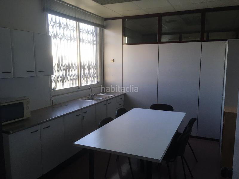 Foto 477966cb-78f0-4280-bf70-587e417fef24. Rent office space with heating in Centre Hospitalet de Llobregat (L´)