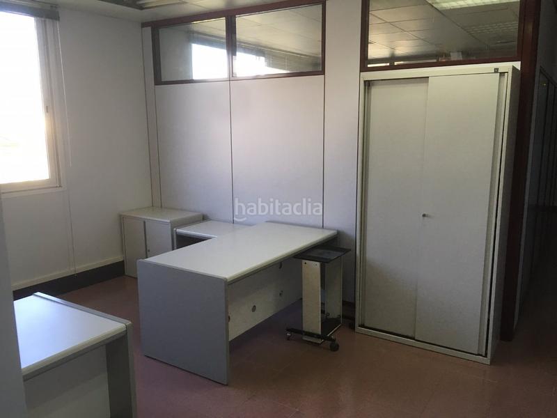 Foto 4df40da8-7497-4315-b25d-560958cc4db3. Rent office space with heating in Centre Hospitalet de Llobregat (L´)