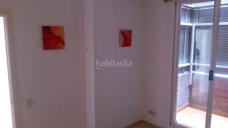 Foto 2460861b-db32-4925-bc1c-d4b4e7704825. Alquiler apartamento (cod.m107) por temporada, magi bjos con patio 1hab en Sant Joan Despí