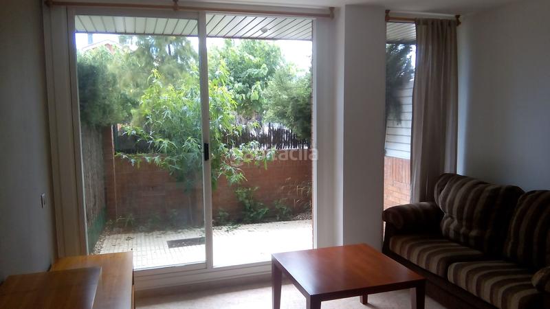 Foto 9f88f6b7-9800-44c1-875c-4342cb931720. Alquiler apartamento (cod.m107) por temporada, magi bjos con patio 1hab en Sant Joan Despí