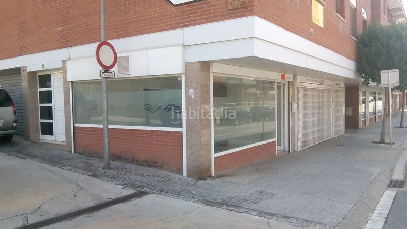 Foto d9fe8d90-899c-4bb9-a998-f25947a72985. Location bureau dans carrer d'antoni sedó 80 dans Ca n´Alzamora Rubí