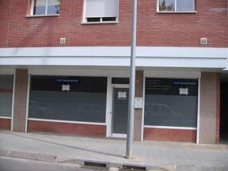 Rent Office space in Carrer de rahola i d'espona 84