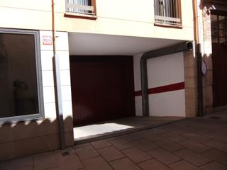 Lloguer Aparcament cotxe a Carrer nou 14. Placa de pàrquing, ben situada d'un 11 m2
