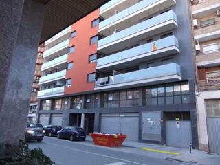 Local Comercial en Avinguda de la sardana 4. Local/ comercial-oficines en venda amb moltes possibilitats.