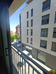 Flat in Carrer ensenyança 4. Piso con 2 habitaciones con ascensor, calefacción y aire acondic