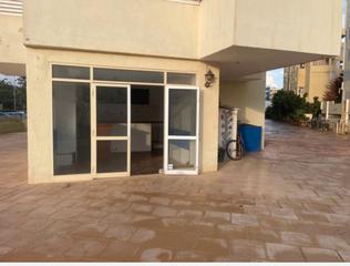 Local Comercial  Carrer de caldetes. Se vende local en la zona de playa d en bossa