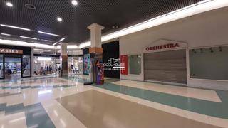 Lloguer Local Comercial a Centro. Ref. 1073 estupendo local diáfano con dos zonas de almacén y un