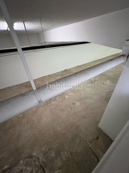 Foto f48f1927-fbea-485c-9564-bde3f9d1014b. Local comercial a Agra del Orzán - Ventorrillo Coruña (A)